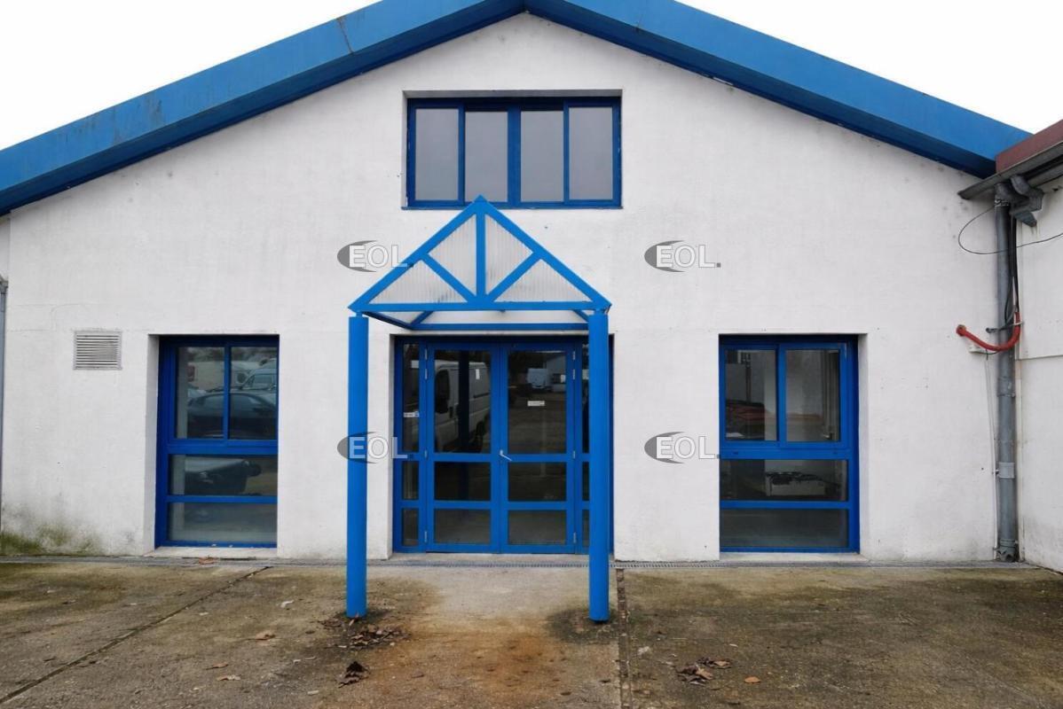 Light Industrial in Choisy-le-Roi to rent Building Photo- Image 1 of 8