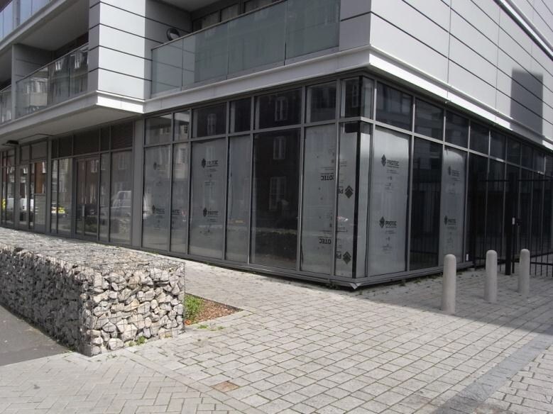 9 Broomhill Rd, London for sale Primary Photo- Image 1 of 1