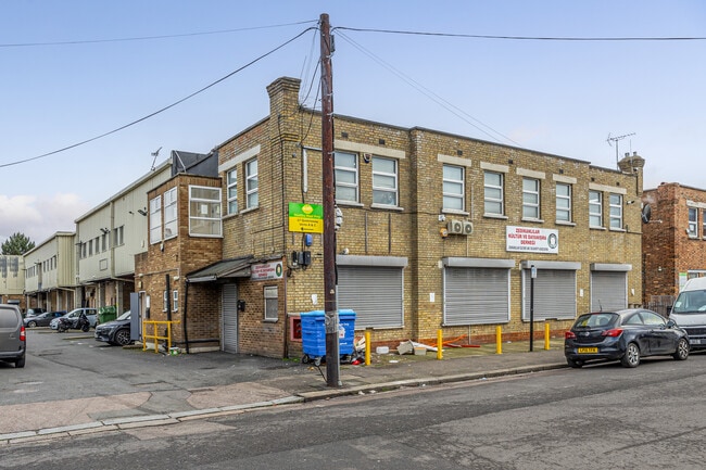 More details for 17 Queensway, Enfield - Industrial to Rent