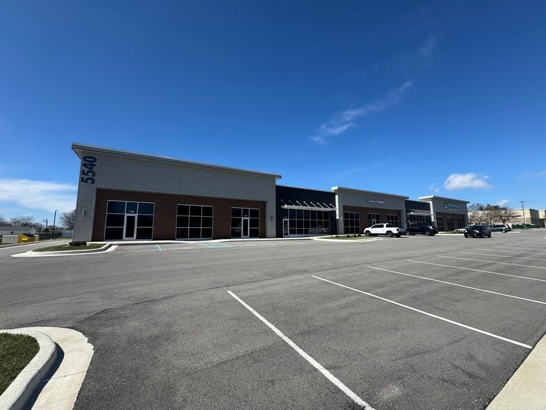 5540 S East St, Indianapolis, IN to rent - Building Photo - Image 2 of 8