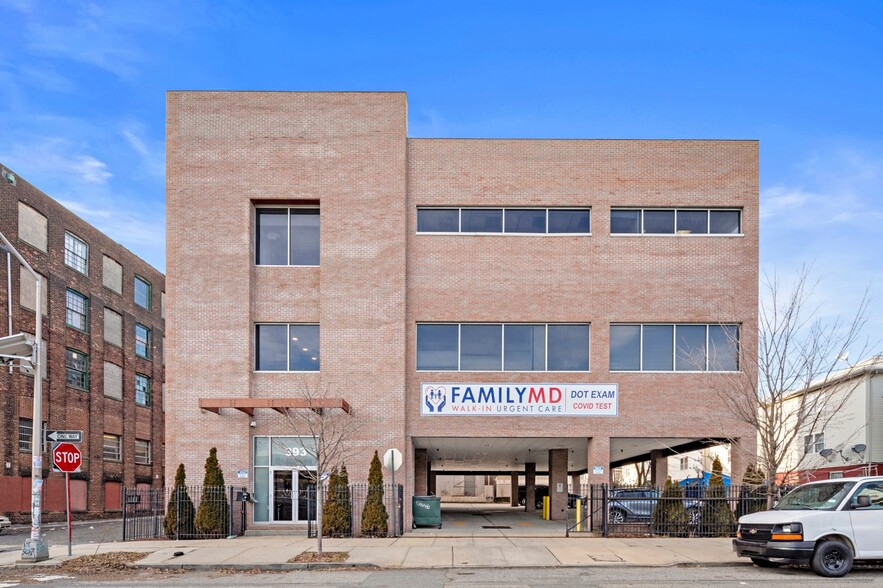 393 Mulberry St, Newark, NJ for sale - Building Photo - Image 1 of 5