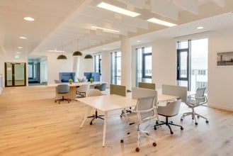 The Pavilions, Preston to rent Interior Photo- Image 2 of 8