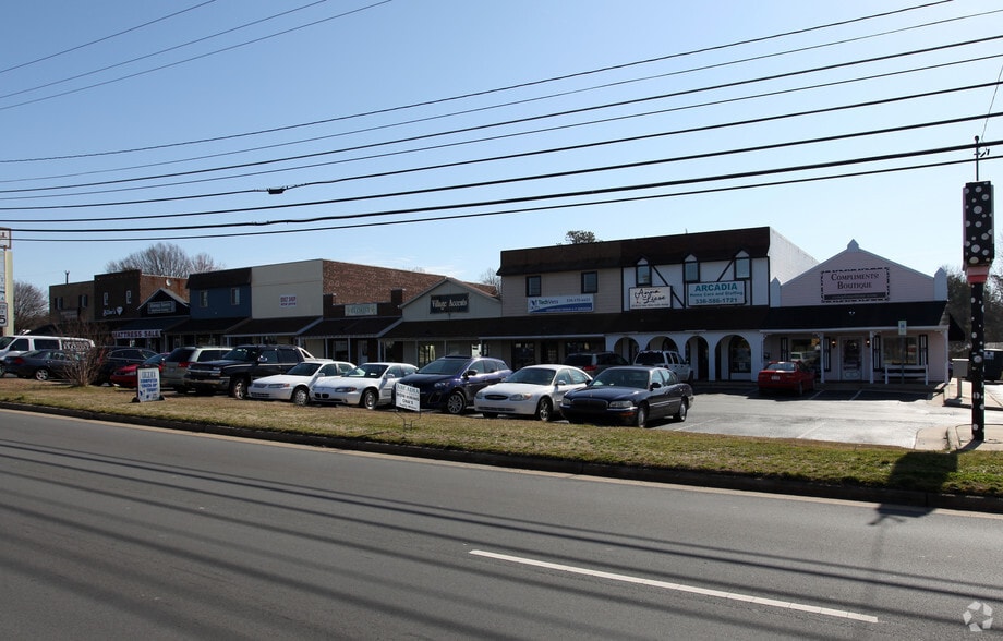 344-564 Huffman Mill Rd, Burlington, NC to rent - Building Photo - Image 3 of 4