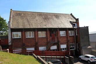 26 Foundry Ln, Dundee for rent Building Photo- Image 1 of 3