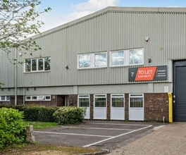 Blenheim Rd, High Wycombe to rent Building Photo- Image 1 of 3