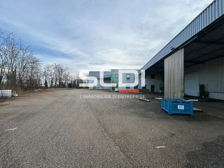 Office in Jassans-Riottier to rent - Building Photo - Image 3 of 23