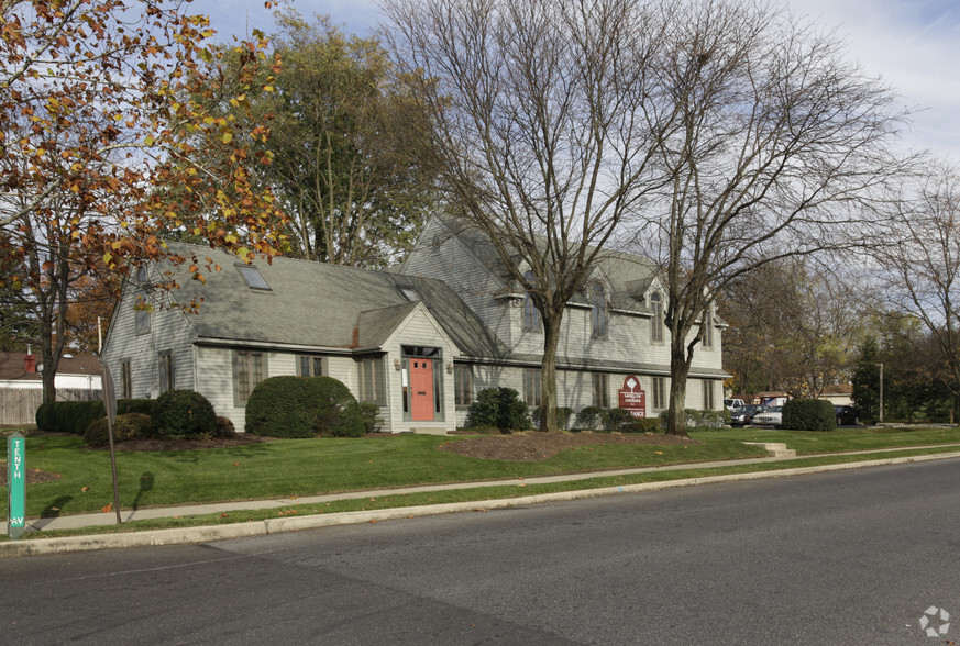 645 10th Ave, Lindenwold, NJ for sale - Primary Photo - Image 1 of 1