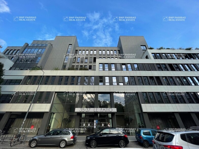 Office in Villeurbanne to rent - Building Photo - Image 2 of 19