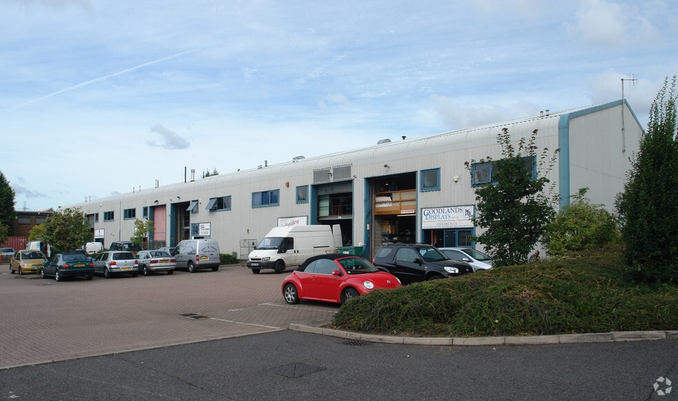 20 Prince Georges Rd, London for sale - Primary Photo - Image 1 of 1