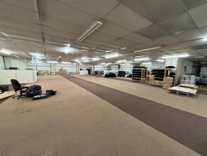 Avenue Two, Witney to rent Interior Photo- Image 1 of 4