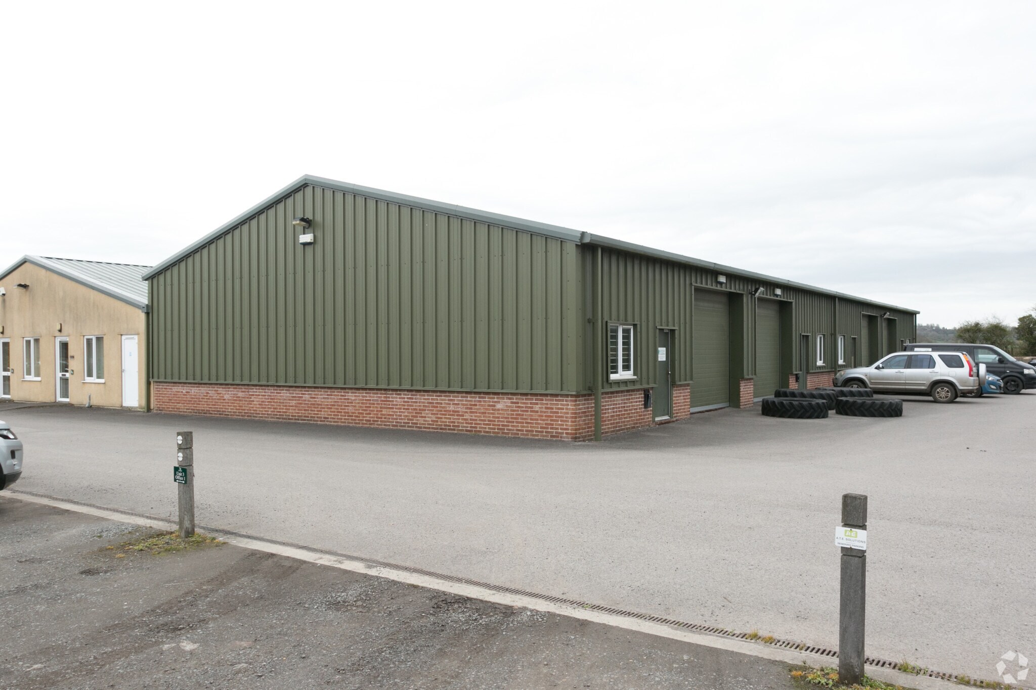 19 Forest Gate, Chippenham for sale Primary Photo- Image 1 of 1