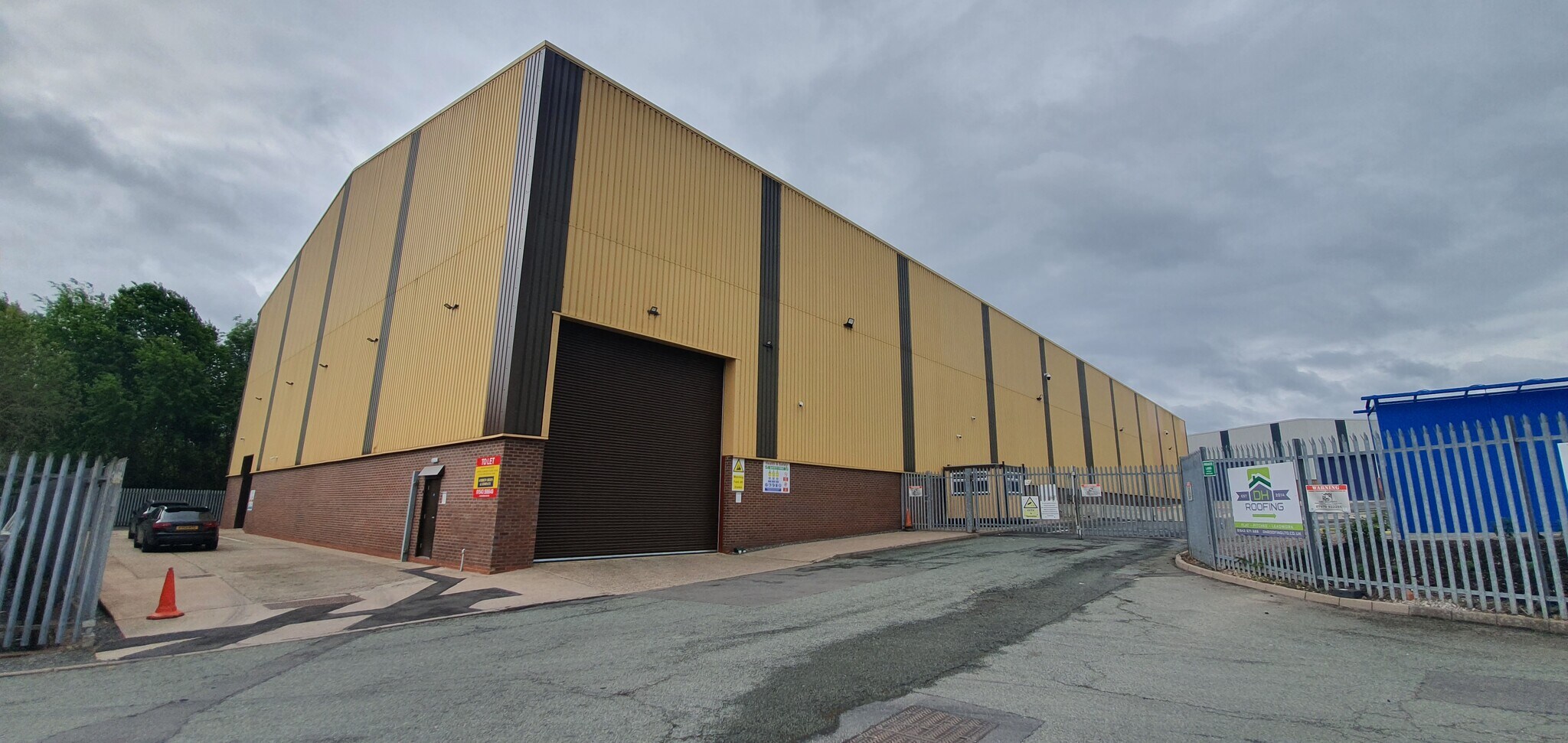 Hawkins Dr, Cannock to rent Building Photo- Image 1 of 3
