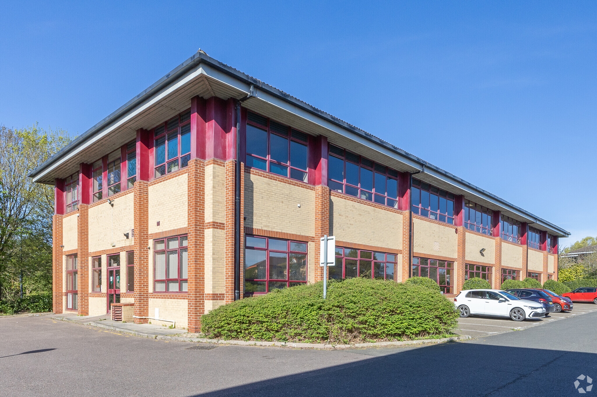 2 Lancaster Way, Huntingdon to rent Primary Photo- Image 1 of 12