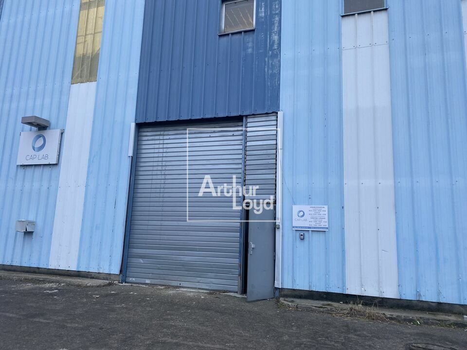 Light Industrial in Chilly-Mazarin to rent Building Photo- Image 1 of 7