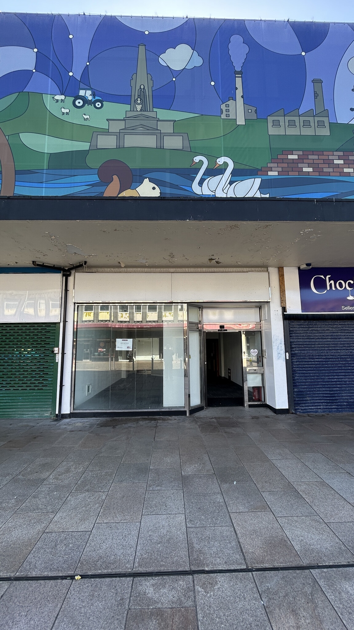 14 Broadway, Accrington to rent Building Photo- Image 1 of 8