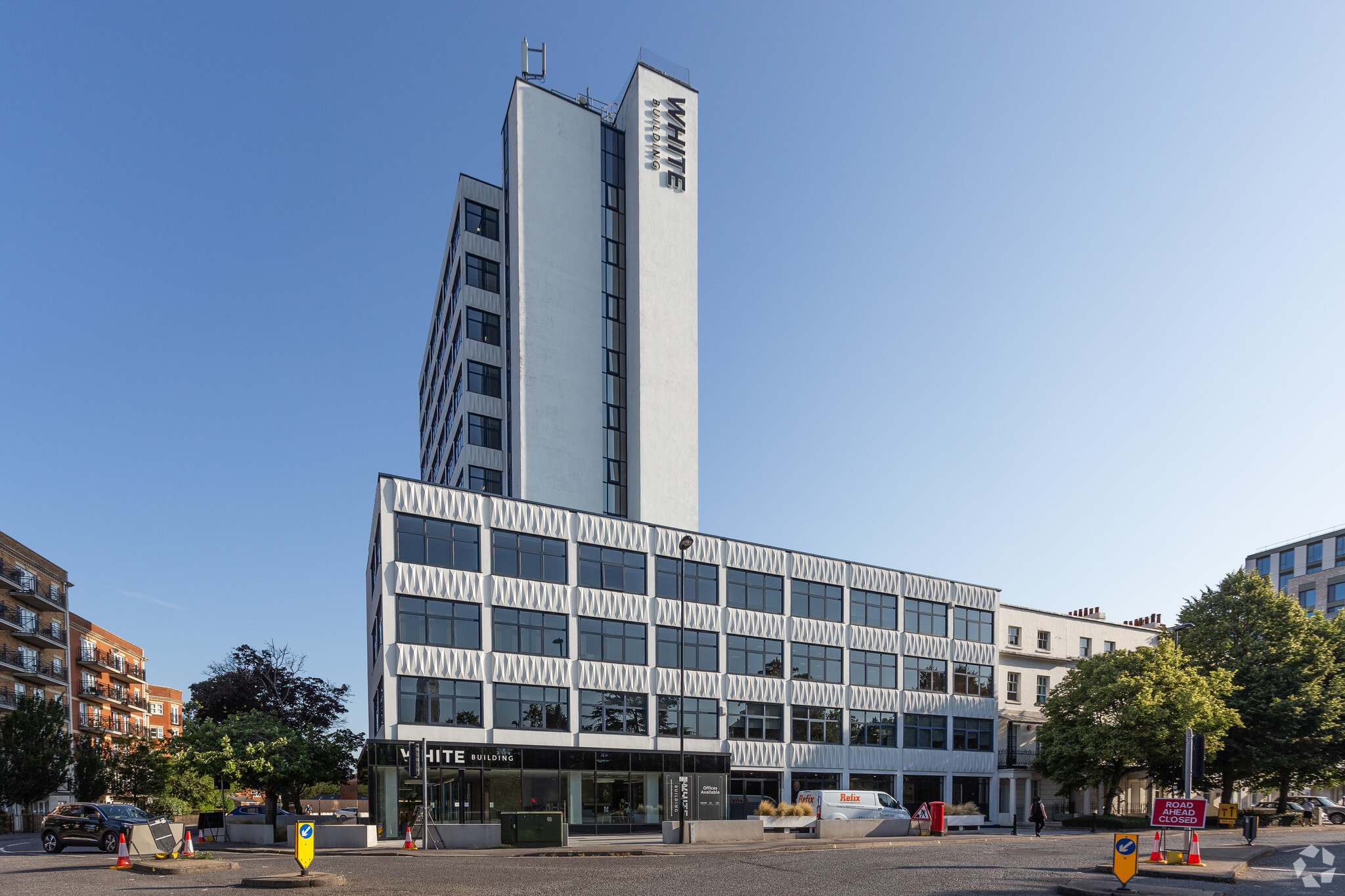 1-4 Cumberland Pl, Southampton for rent Primary Photo- Image 1 of 49