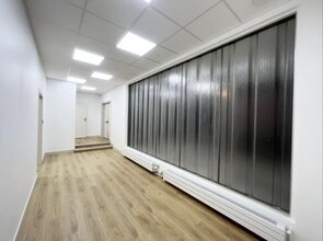 Office in Paris for sale Interior Photo- Image 2 of 4