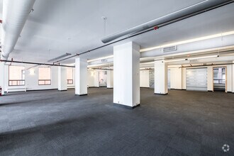 410 Rue Saint-Nicolas, Montréal, QC to rent Interior Photo- Image 1 of 4