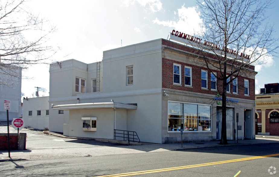 40 E 1st St, Mount Vernon, NY for sale - Building Photo - Image 1 of 2