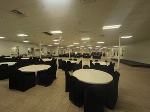 6600-6924 Antoine Dr, Houston, TX to rent Interior Photo- Image 2 of 7