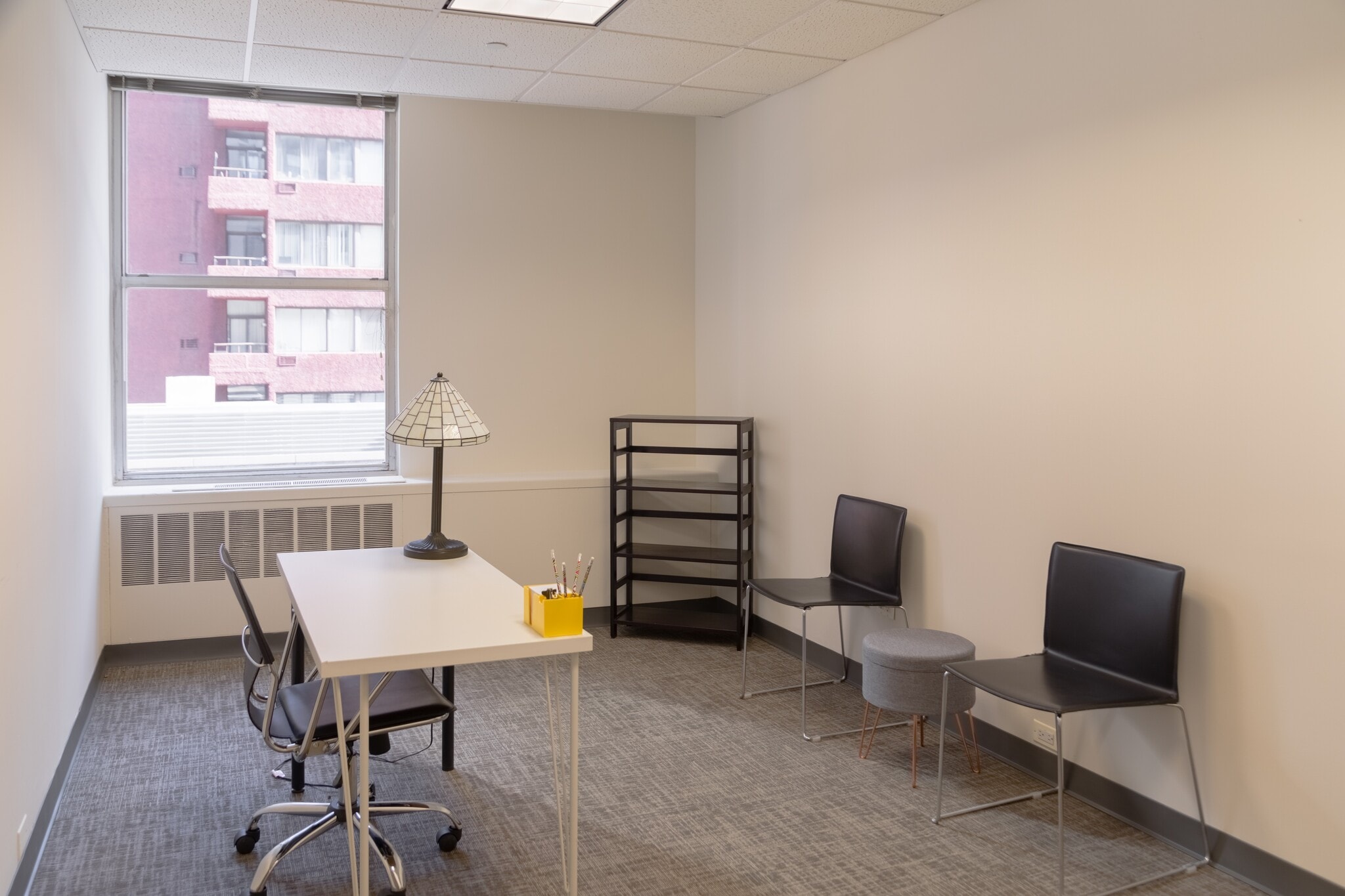 125 Maiden Ln, New York, NY to rent Interior Photo- Image 1 of 10