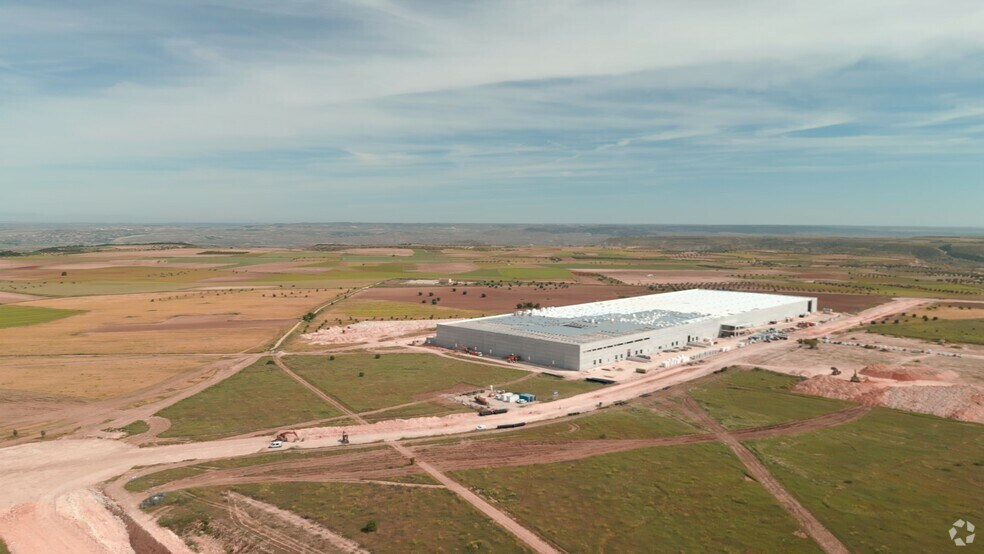 Parque logístico Industrial Noblejas, Noblejas, Toledo for sale - Primary Photo - Image 1 of 11