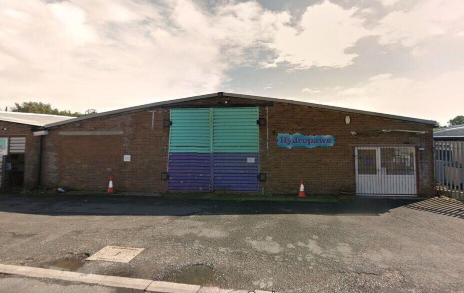 Unit 7 Whitefield Pl, Morecambe for sale - Primary Photo - Image 1 of 1