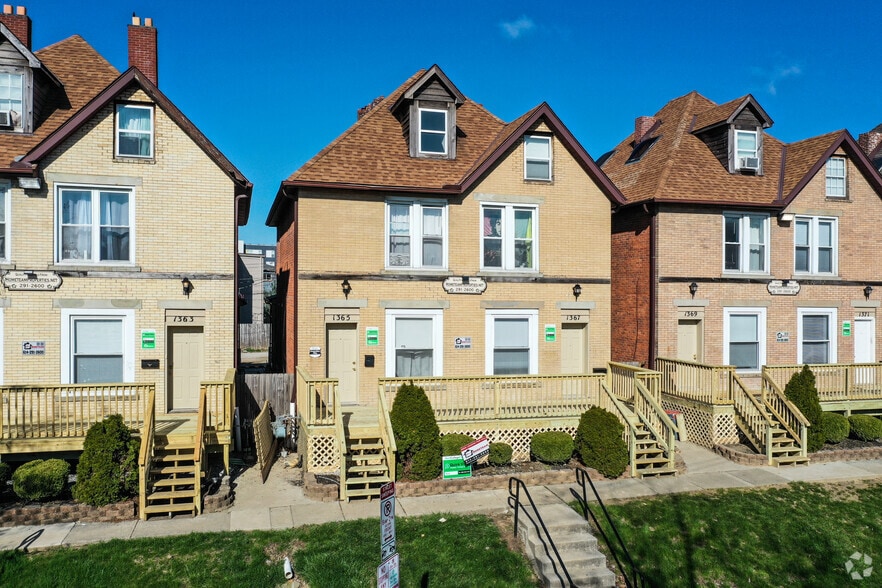 1361-1363 Indianola Ave, Columbus, OH for sale - Building Photo - Image 2 of 2