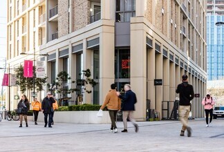 Silvertown Way, London to rent Building Photo- Image 1 of 1
