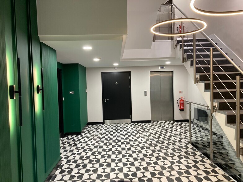 10 Queen Sq, Bristol to rent - Other - Image 2 of 4