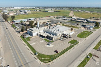 4002 S K St, Tulare, CA - AERIAL map view