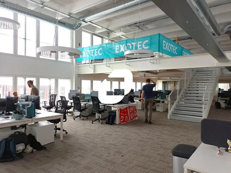 132 Allée Des Mannequins, Villeneuve-d'Ascq to rent - Building Photo - Image 2 of 7