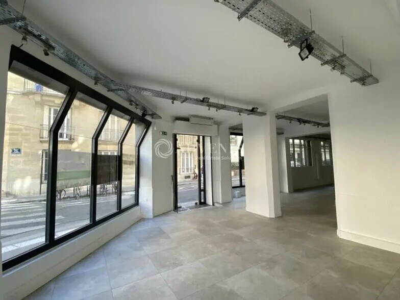 Retail in Paris to rent - Interior Photo - Image 3 of 12