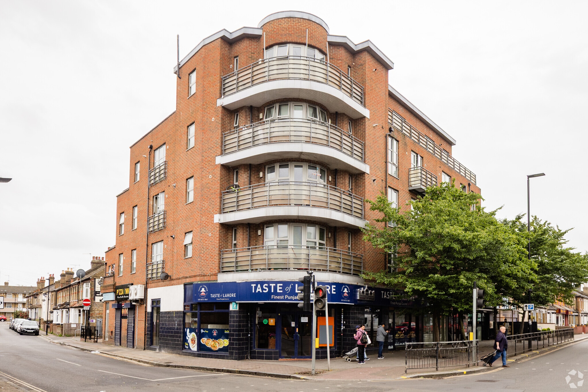 2-2B Hanworth Rd, Hounslow for sale Building Photo- Image 1 of 2