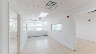 235 Lincoln Rd, Miami Beach, FL to rent Matterport 3D Scan- Image 2 of 11