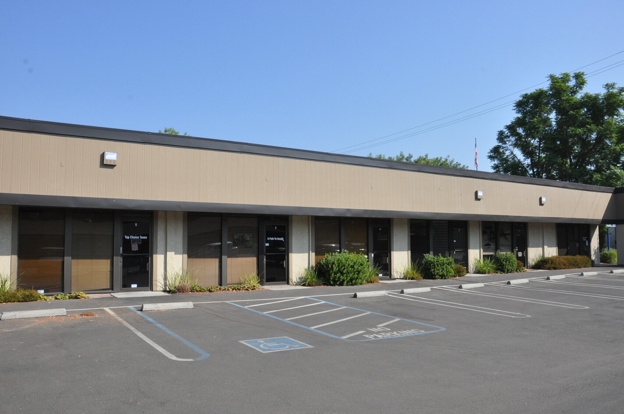 945 Coffee Rd, Modesto, CA for sale Primary Photo- Image 1 of 1