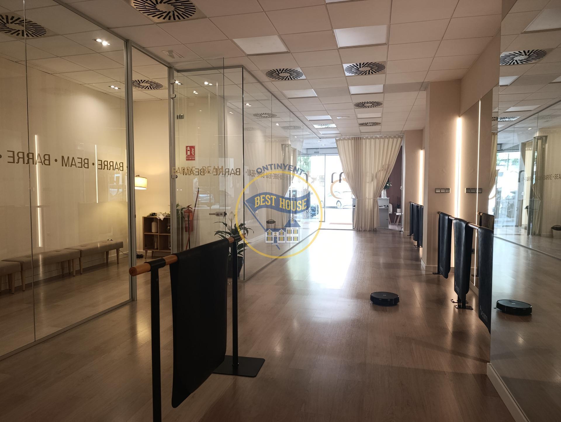 Retail in Ontinyent, Valencia for sale Interior Photo- Image 1 of 14