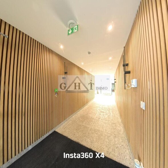 Office in Créteil to rent - Lobby - Image 3 of 6