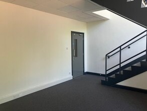 Wainwright Rd, Worcester to rent Interior Photo- Image 2 of 9