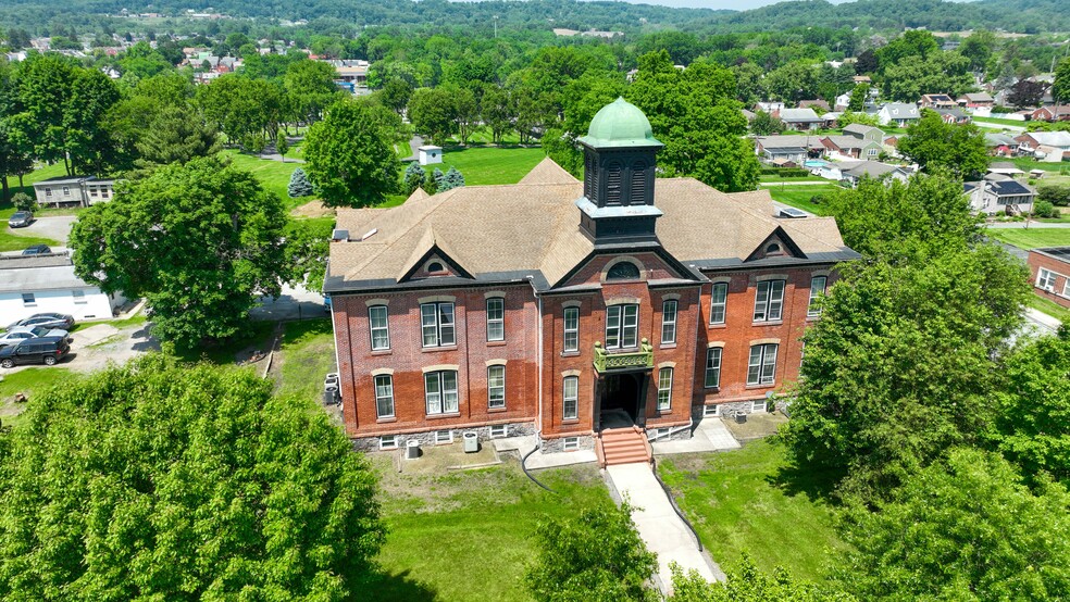 745 Manor St, Columbia, PA for sale - Primary Photo - Image 1 of 1