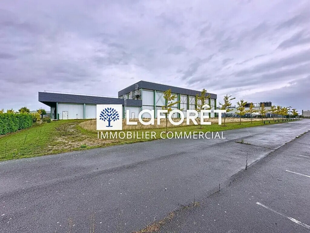 Vente Entrepôt 7 001 m² - Photo 1