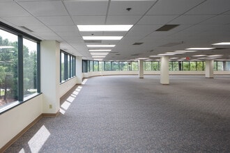 2828 Croasdaile Dr, Durham, NC to rent Interior Photo- Image 2 of 4