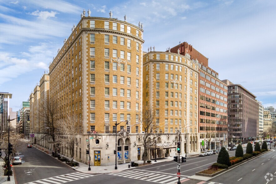 1127 Connecticut Ave NW, Washington, DC for rent - Building Photo - Image 1 of 5