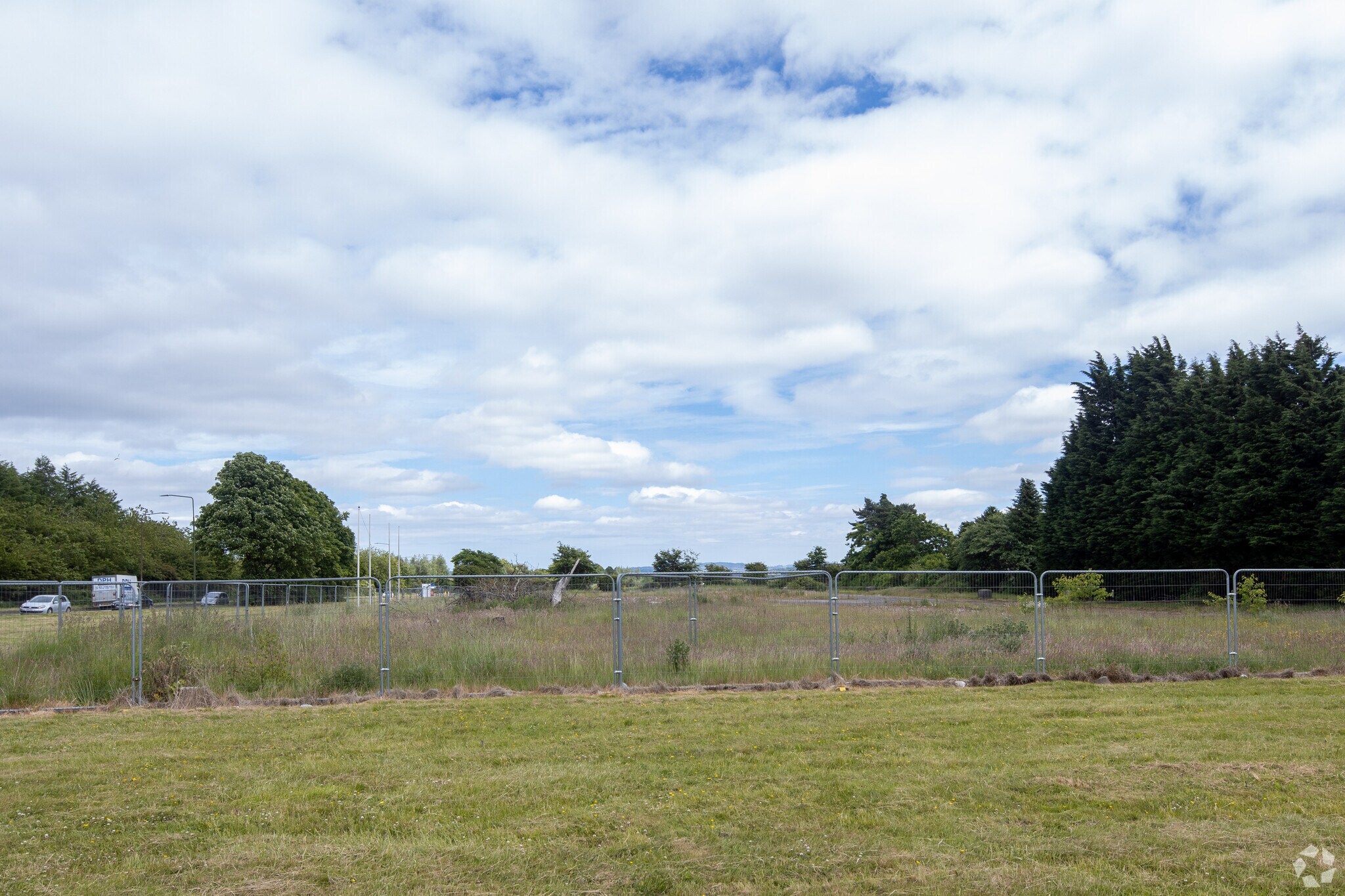 Uphall, Uphall for sale Primary Photo- Image 1 of 1