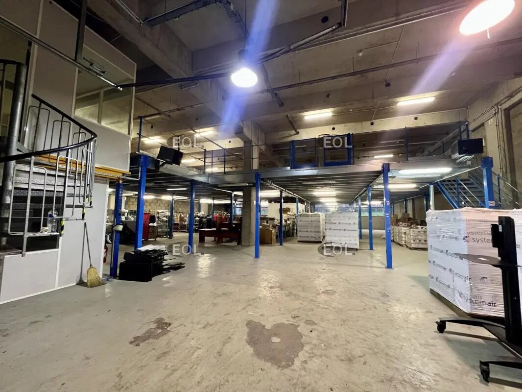 Light Industrial in Pantin to rent Interior Photo- Image 1 of 7