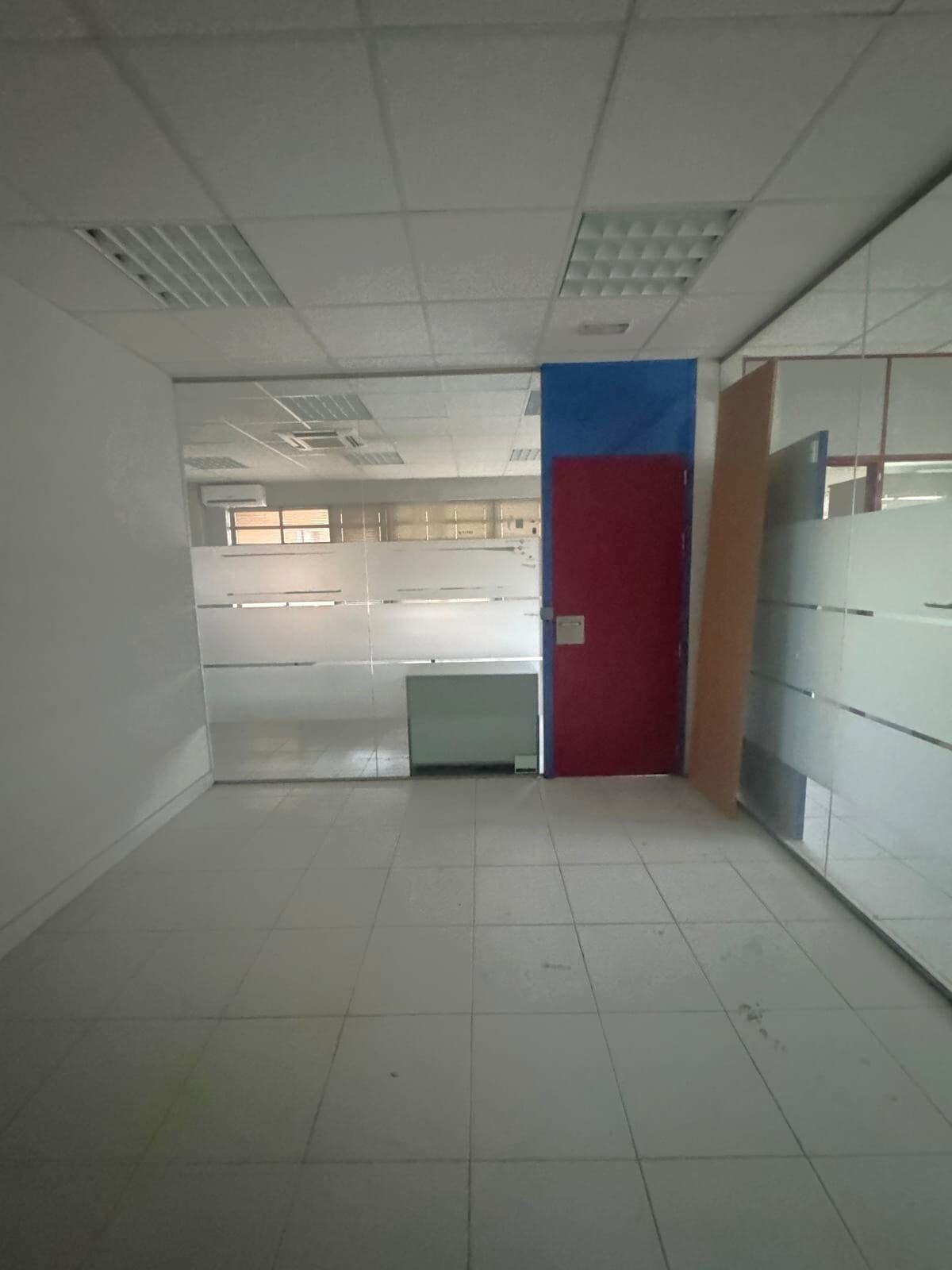 Office / Retail in Azuqueca de Henares, Guadalajara to rent Interior Photo- Image 1 of 2