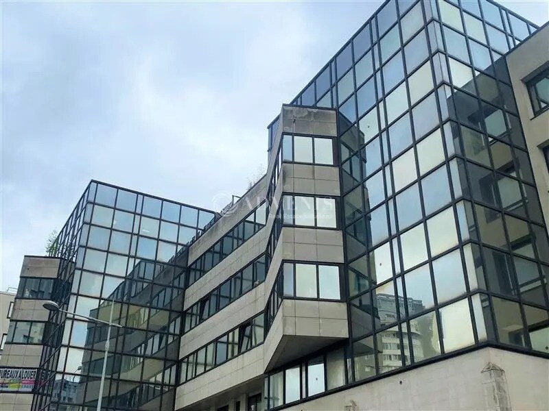 Office in Bagnolet to rent Building Photo- Image 1 of 9