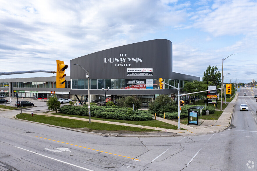 1590 Dundas St E, Mississauga, ON for rent - Building Photo - Image 2 of 10