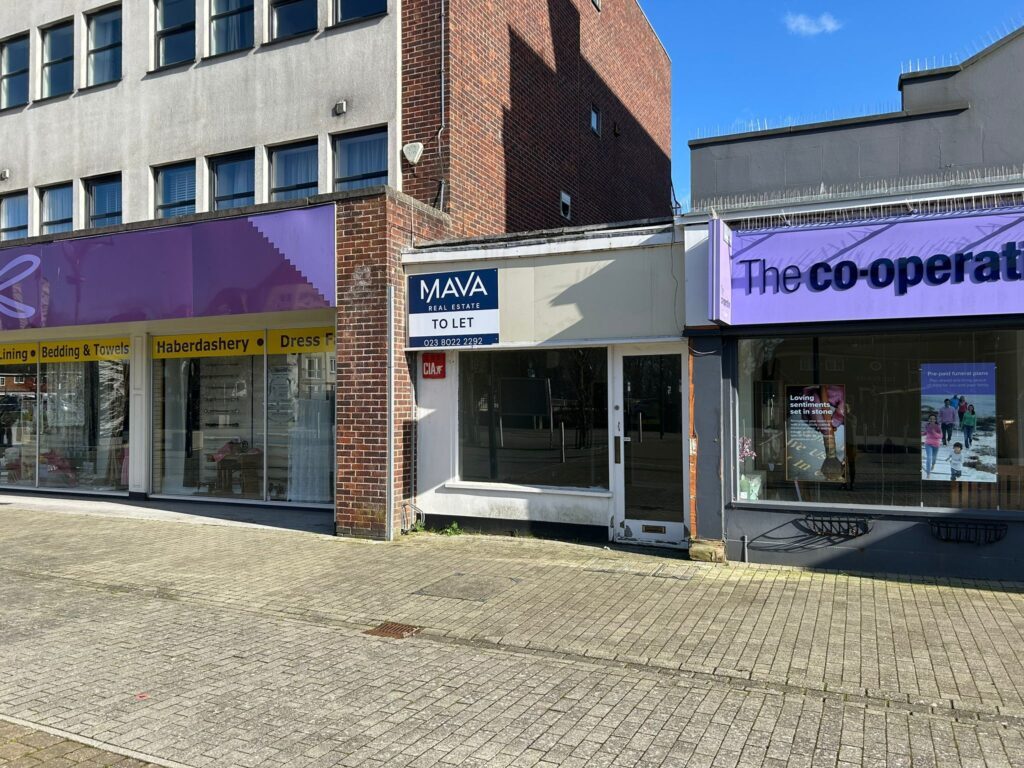 322 London Road Rd, Waterlooville to rent Primary Photo- Image 1 of 4