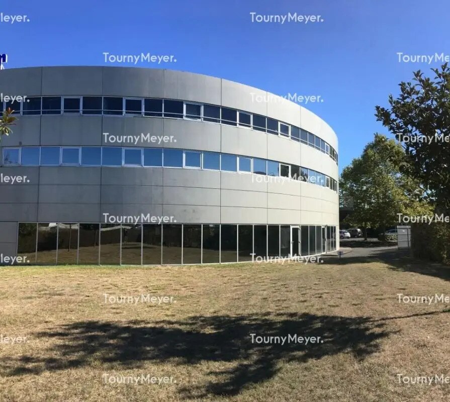 Office in Mérignac to rent Building Photo- Image 1 of 12
